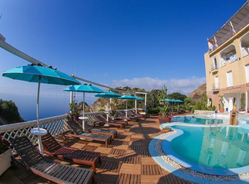Hotel with swimming pool Ischia